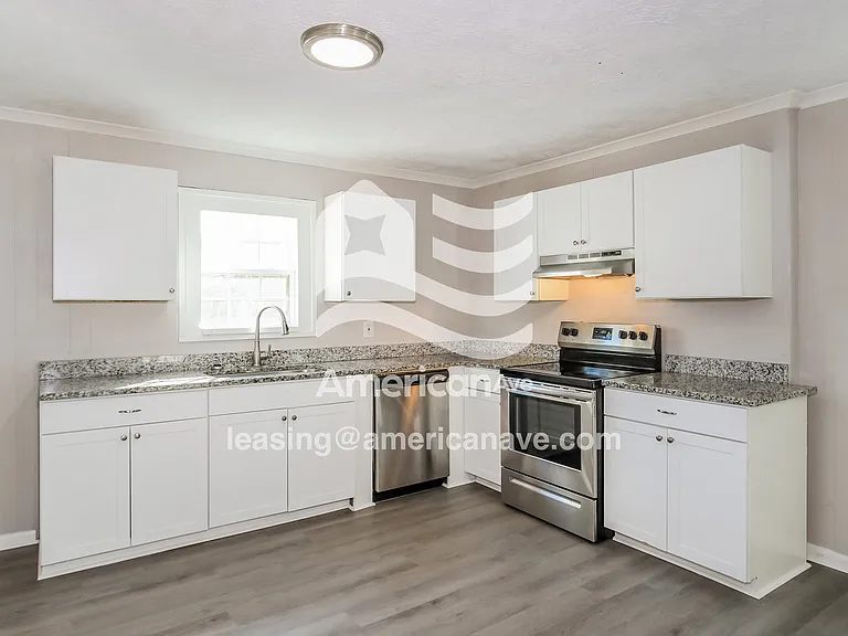 906936_006_wm_-_kitchen_13190343.jpg