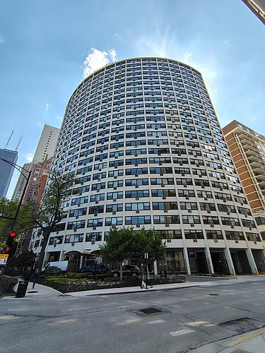 1150 N Lake Shore Dr Photo 1