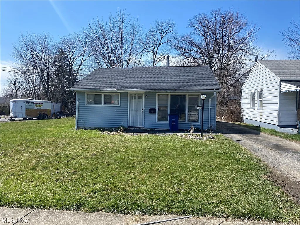4620 E 174th St photo 1