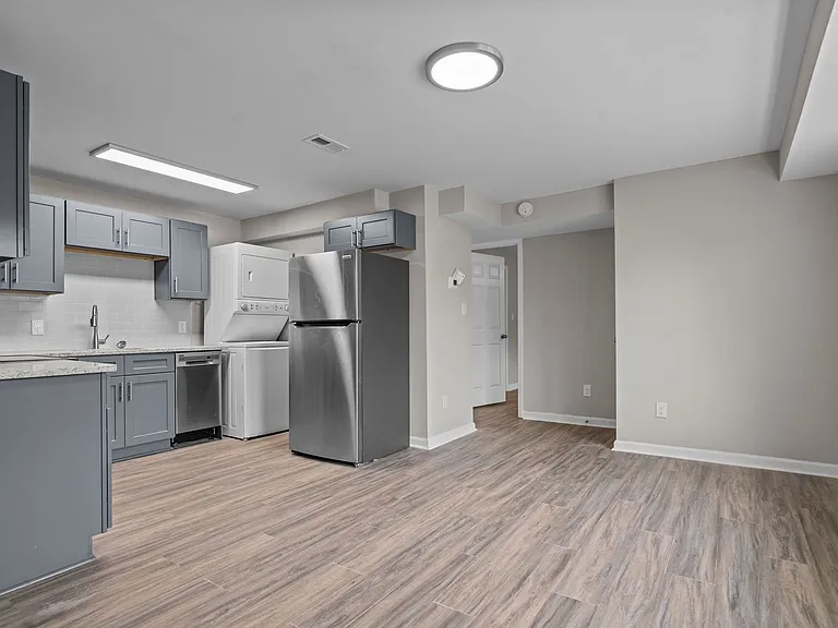 Liberty Point Apartments — Photo 45