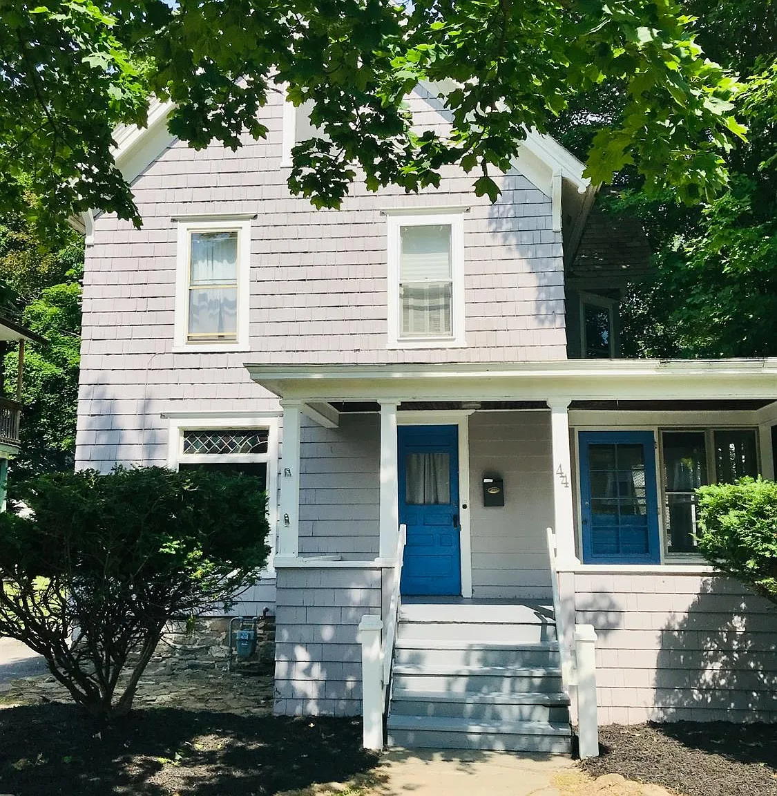 3 bed, 2.0 bath, 1521 sqft, $1,700 — Photo 2