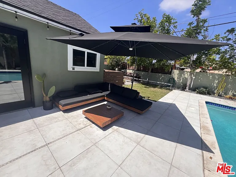 7865 Bleriot Ave — Photo 21