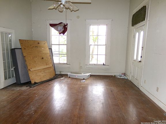 5th image of 1701 N Avenue E