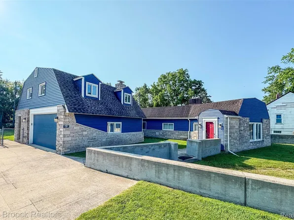 2785 Saint Clair Dr, Rochester Hills, MI 48309