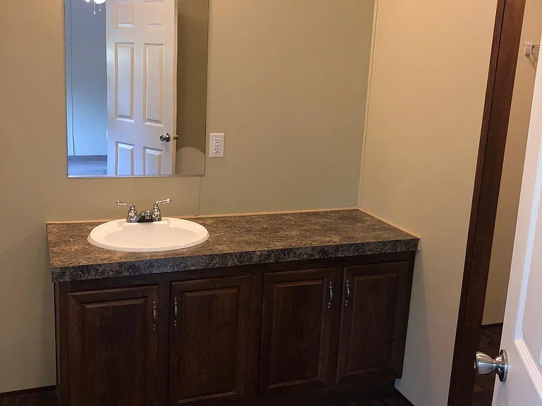 Elaine Dr — Photo 14