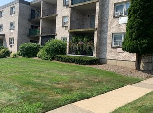 308 Meadowside Rd APT 306, Milford, CT 06460