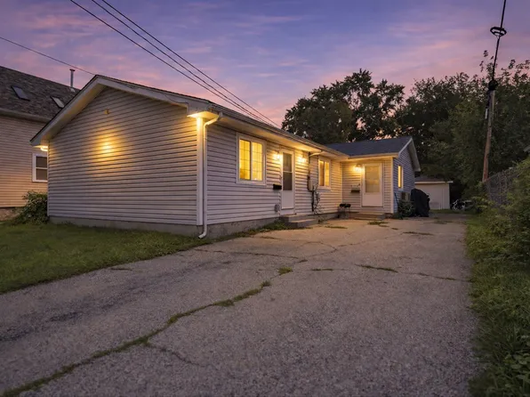 412 S State St, Aurora, IL 60505