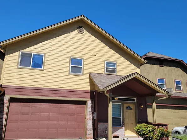 1245 Vintage Ln, Silverton, OR 97381