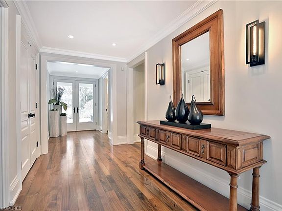 5th image of 215 Forestwood Dr