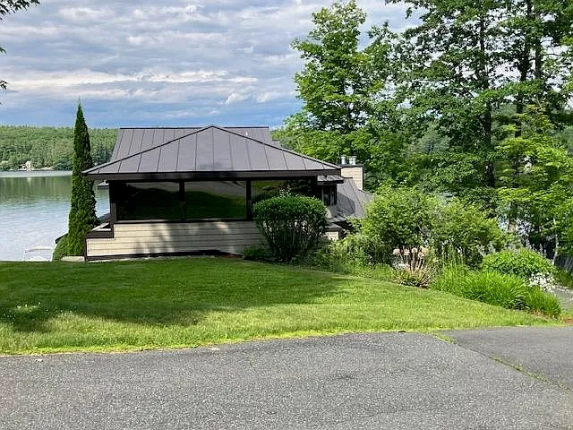 20 Bonardi Dr