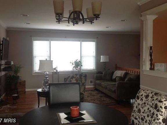 3rd image of 9740 Wyman Way
