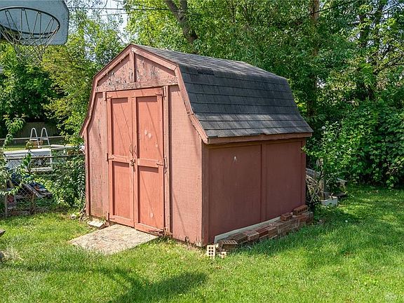 4th image of 4449 Elliot Ave