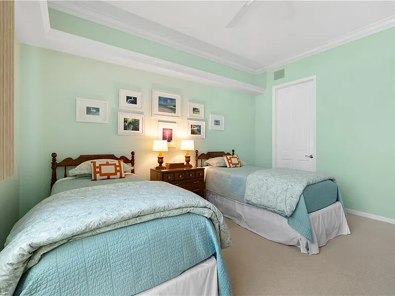 7515 Pelican Bay Blvd #Penthouse D — Photo 31