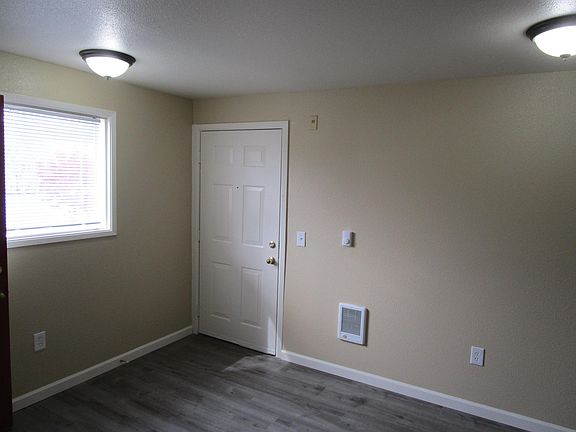 2nd image of 6048 SE Drake St Unit 215