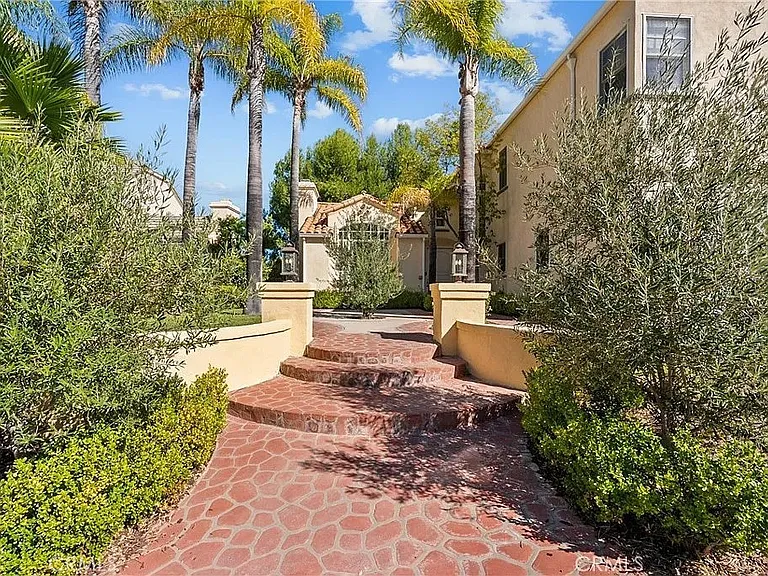 3450 Malaga Ct — Photo 10