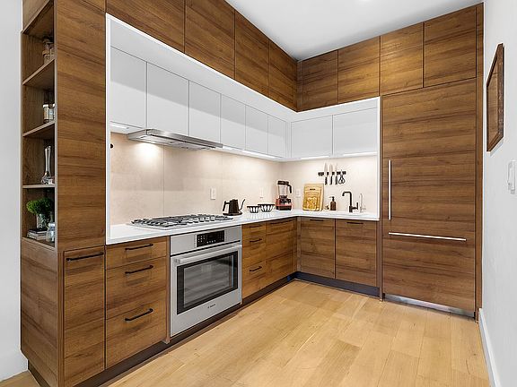 2nd image of 134 Quincy St #2A