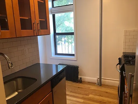 Rented by Alexander Bilu, LREB | media 29