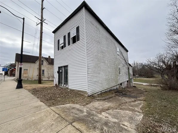 613 N Illinois St, Belleville, IL 62220