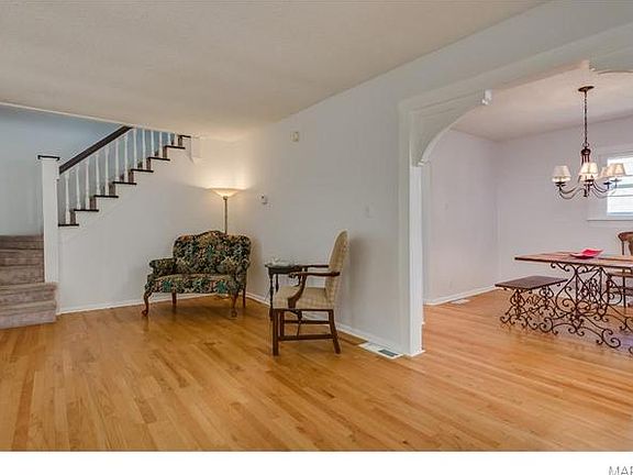 4th image of 527 Edna Ave