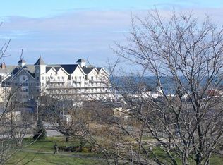 10 Sunset Ln, Portland, ME 04102