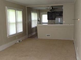 1135 E Garfield St, Davenport, IA
