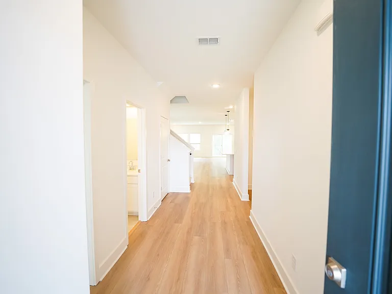 128 Kingswood Cir — Photo 4