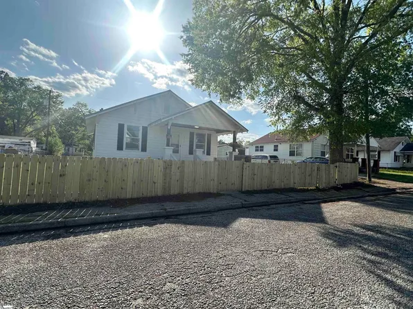 279 Locust St, Clinton, SC 29325