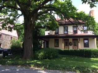 690 Old Pike Rd, Lititz, PA 17543