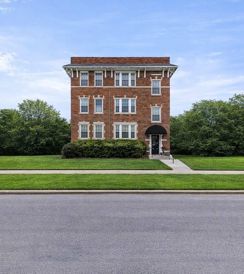 3 bed, 1600 sqft, $1,600 — Photo 1