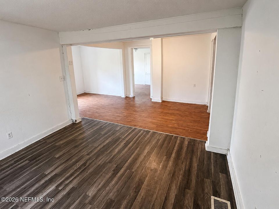 10th image of 8903 WASHINGTON Avenue