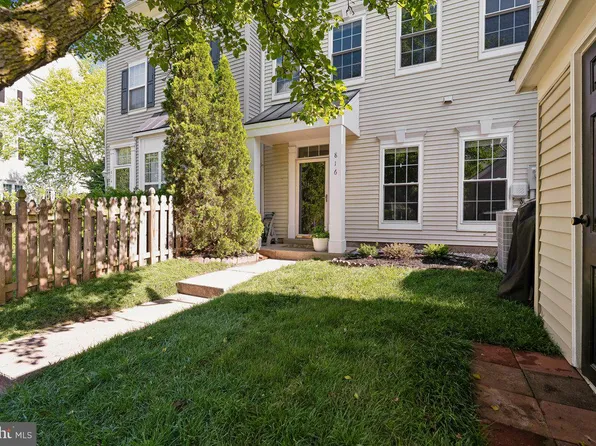 816 Estuary Dr, Odenton, MD 21113