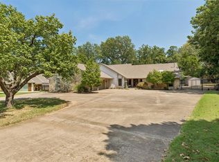 2008 Mistletoe Ct, Edmond, OK 73034