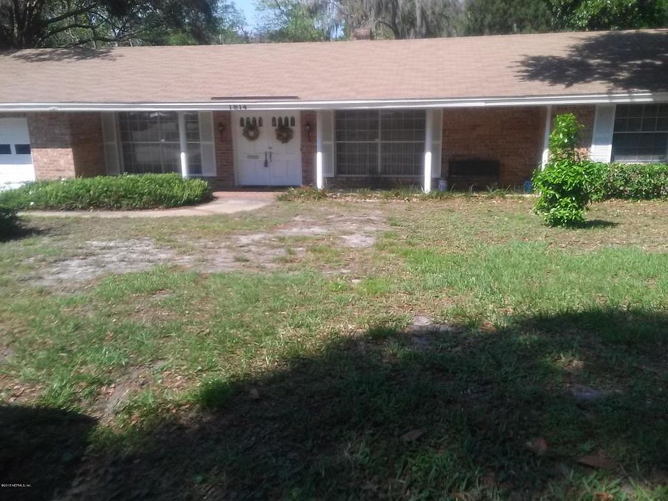 1st image of 1914 Woodleigh Dr W