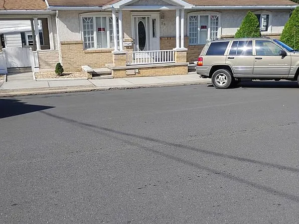 50 S Spruce St, Mount Carmel, PA 17851