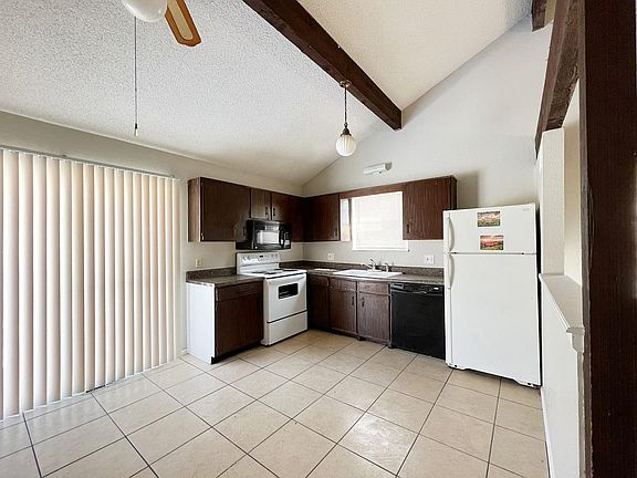 4th image of 10508 E 41st St