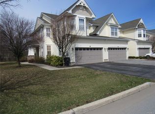 69 Woodside Knolls Dr, Middletown, NY