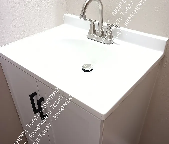 112 S Summit St #11 — Photo 14