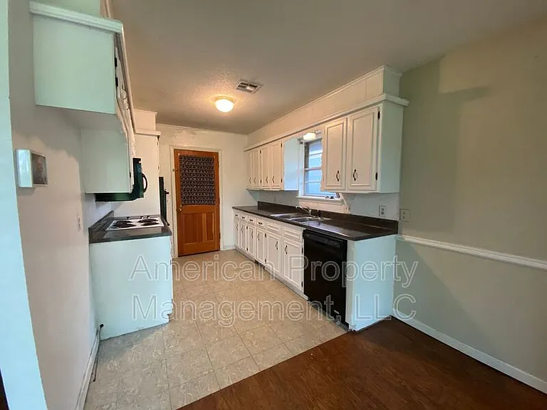 8113 E 23rd St — Photo 9