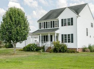 188 Seatons Ln, West Point, VA 23181