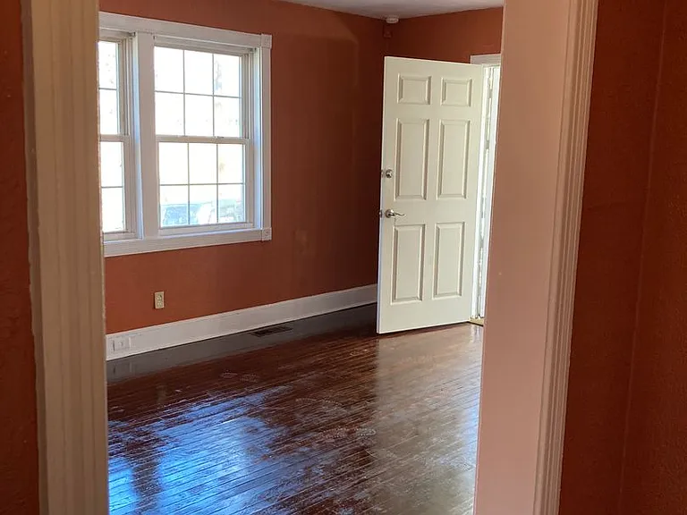 1805 Abbott Ave — Photo 6