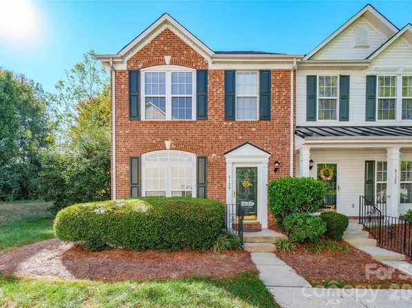 8128 Sapwood Ct, Matthews, NC 28104