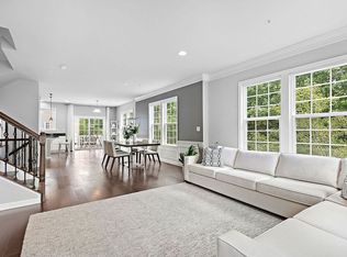 28 Truman Dr, Wood Ridge, NJ 07075