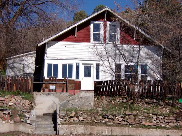 273 S E St, Lakeview, OR 97630