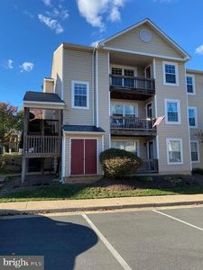 319 Moseby Ct APT E, Manassas Park, VA, 20111