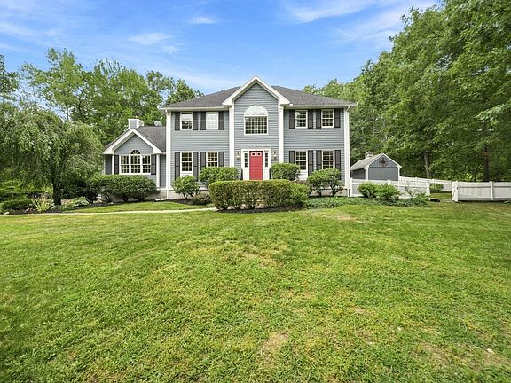 3rd image of 38 Cabral Dr