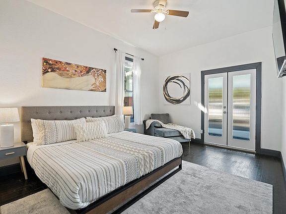 2nd image of 1221 E Columbus Dr #1