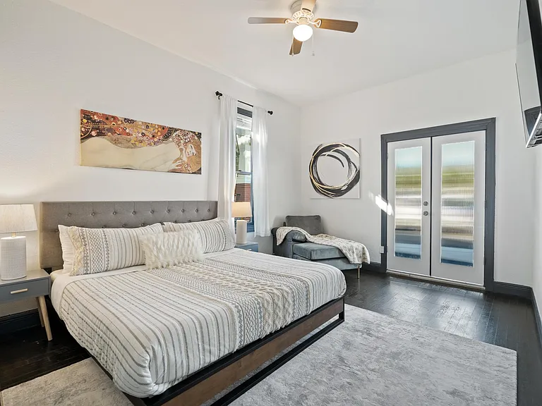 1221 E Columbus Dr #A — Photo 5