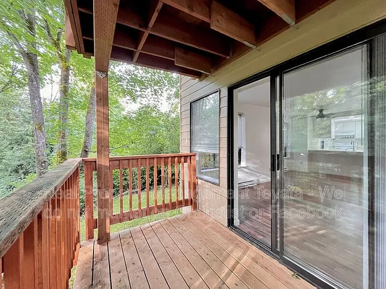 1338 Puget St #1 — Photo 13