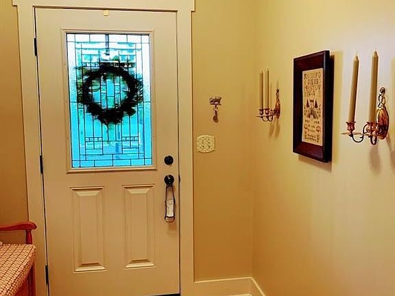 4th image of 8193 Fenimore Ct
