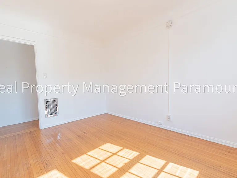 1460 S Orange Grove Ave — Photo 28
